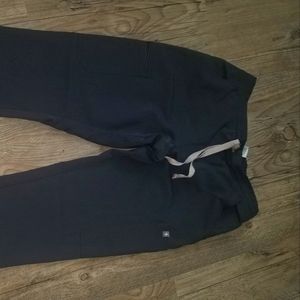 Figs Charcoal Yola XSP